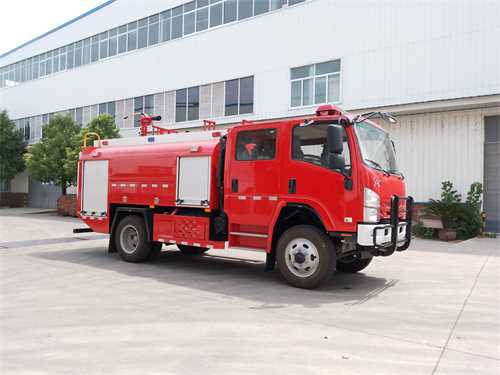慶鈴3.5噸水罐消防車（四驅(qū)）