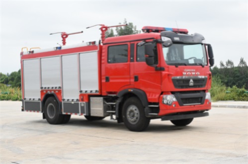 豪沃4噸干粉消防車(國(guó)六）